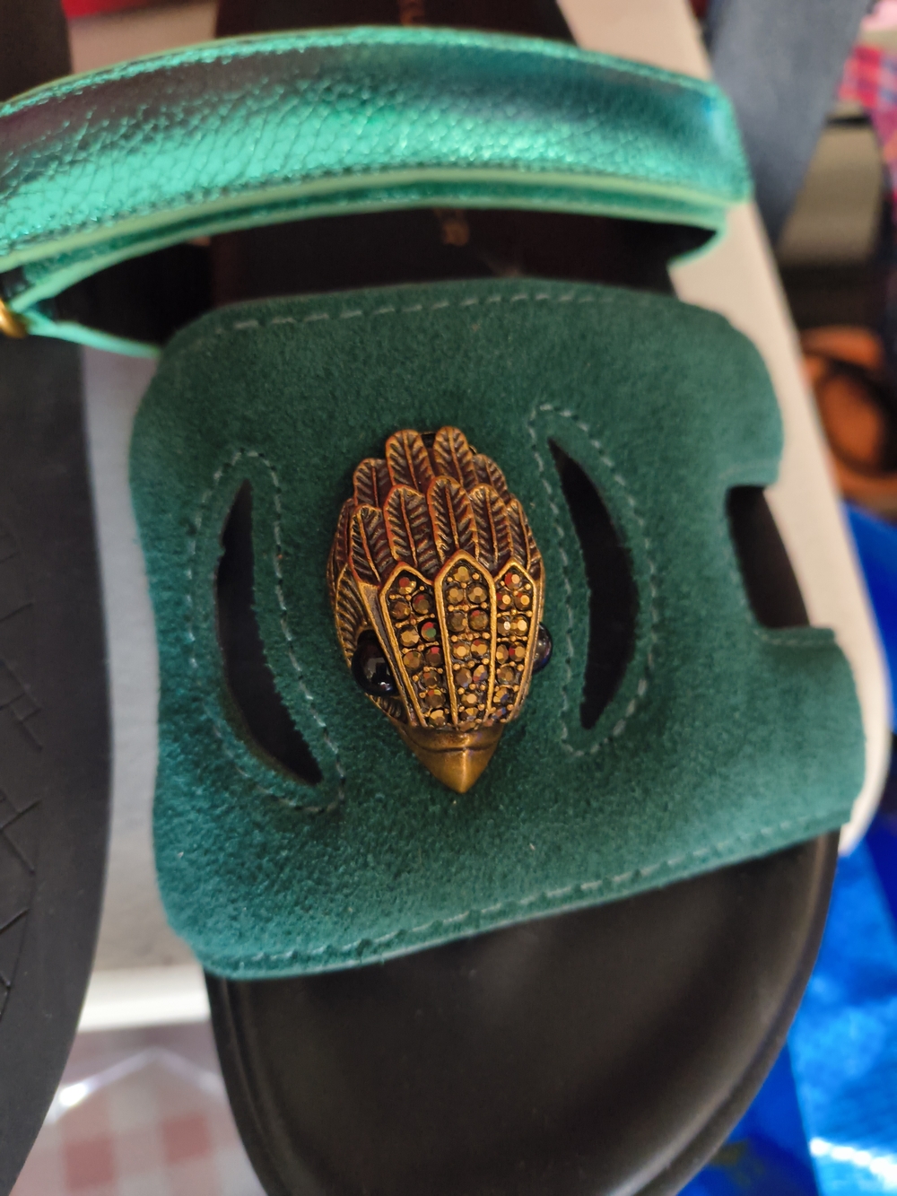 Rare green Kurt Geiger eagle head velvet unique and very hard to find - Picture 5 of 6